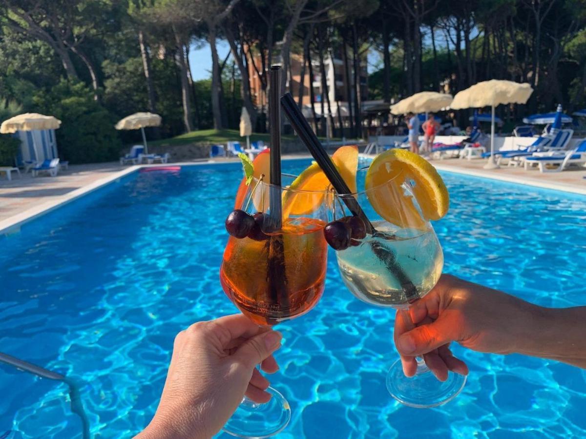 Hotel Beau Rivage Pineta Lido di Jesolo Bagian luar foto