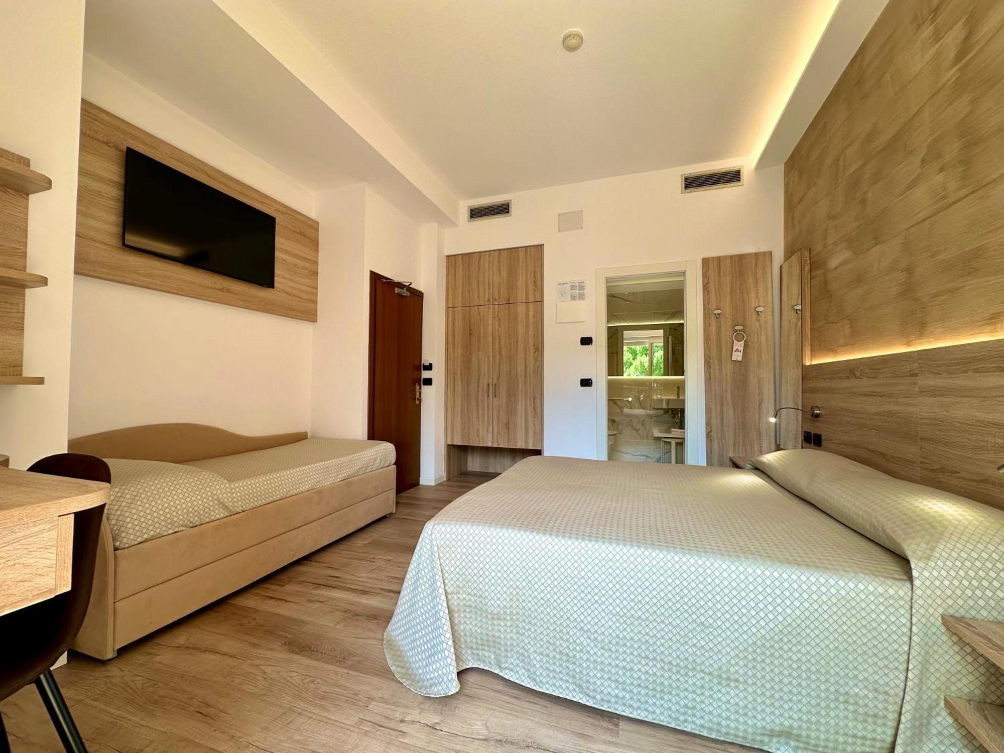 Hotel Beau Rivage Pineta Lido di Jesolo Bagian luar foto