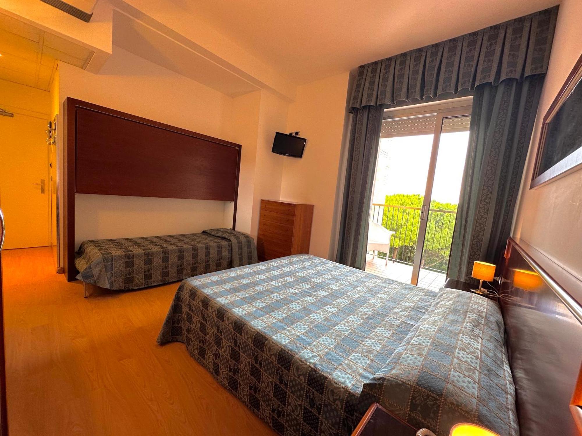 Hotel Beau Rivage Pineta Lido di Jesolo Bagian luar foto